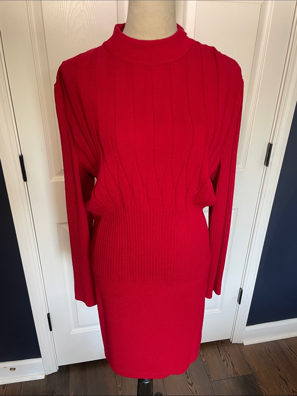 VTG St. John Deep Red Ribbed Knit Long Sleeve Top & Midi Midi Skirt Set Sz 14